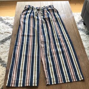 Like new American Eagle Paper Bag pant size 2